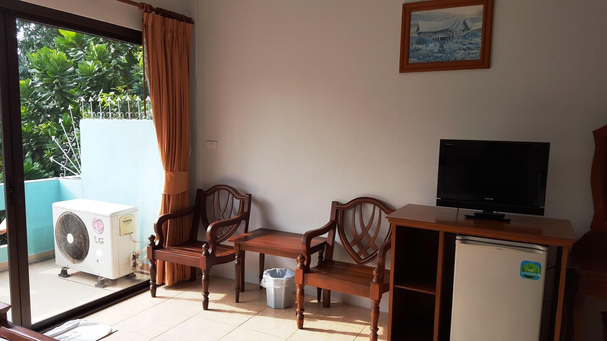 Holiday Guest House Chaweng  Exterior photo